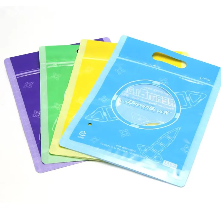 Postavte plastové vrecko s oknom